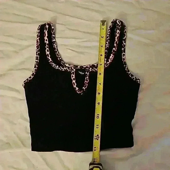 Shein Bundle 🎀 XS Crop Tops - Picture 2 of 10